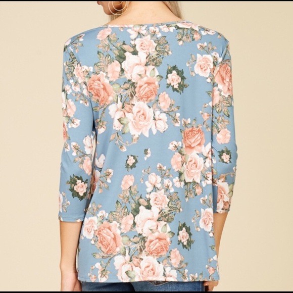 HOST PICK Hailey Crisscross Floral Neck Top 🌸 - Picture 4 of 5